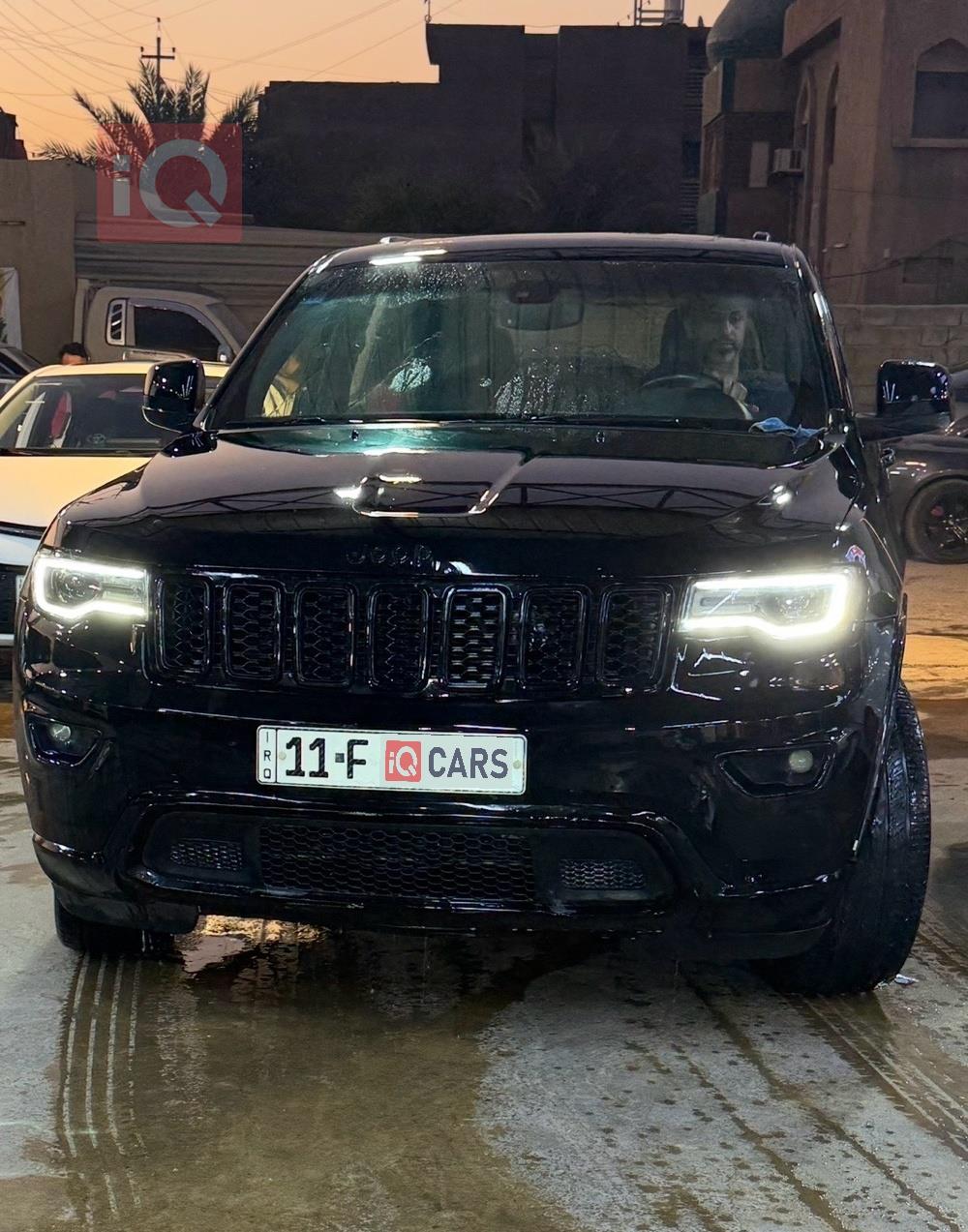 جیپ گراند شیرۆکی